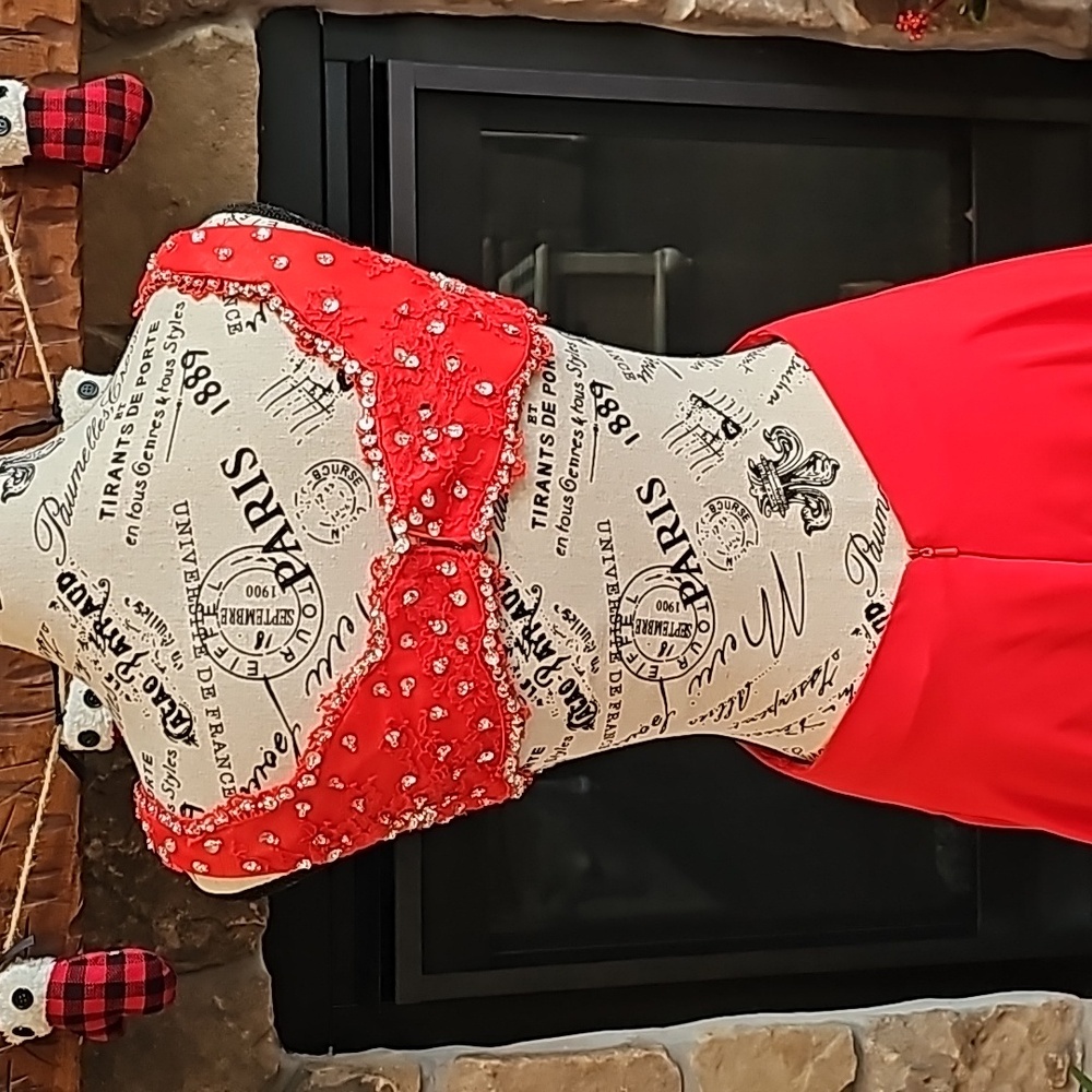 Sequined Backless Gown. Size Small - image 6